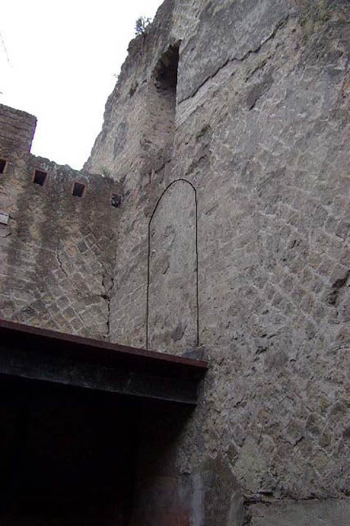 Ins Or II, 9, Herculaneum. January 2002. Upper floors in south-east corner.
Photo courtesy of Nicolas Monteix.